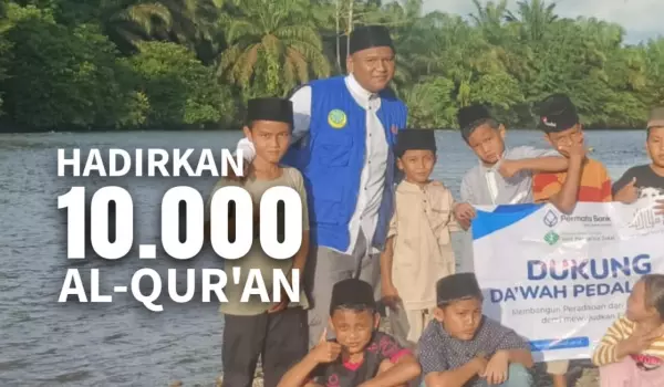 Tebar 10.000 Al-Quran Untuk Santri Di Pedalaman